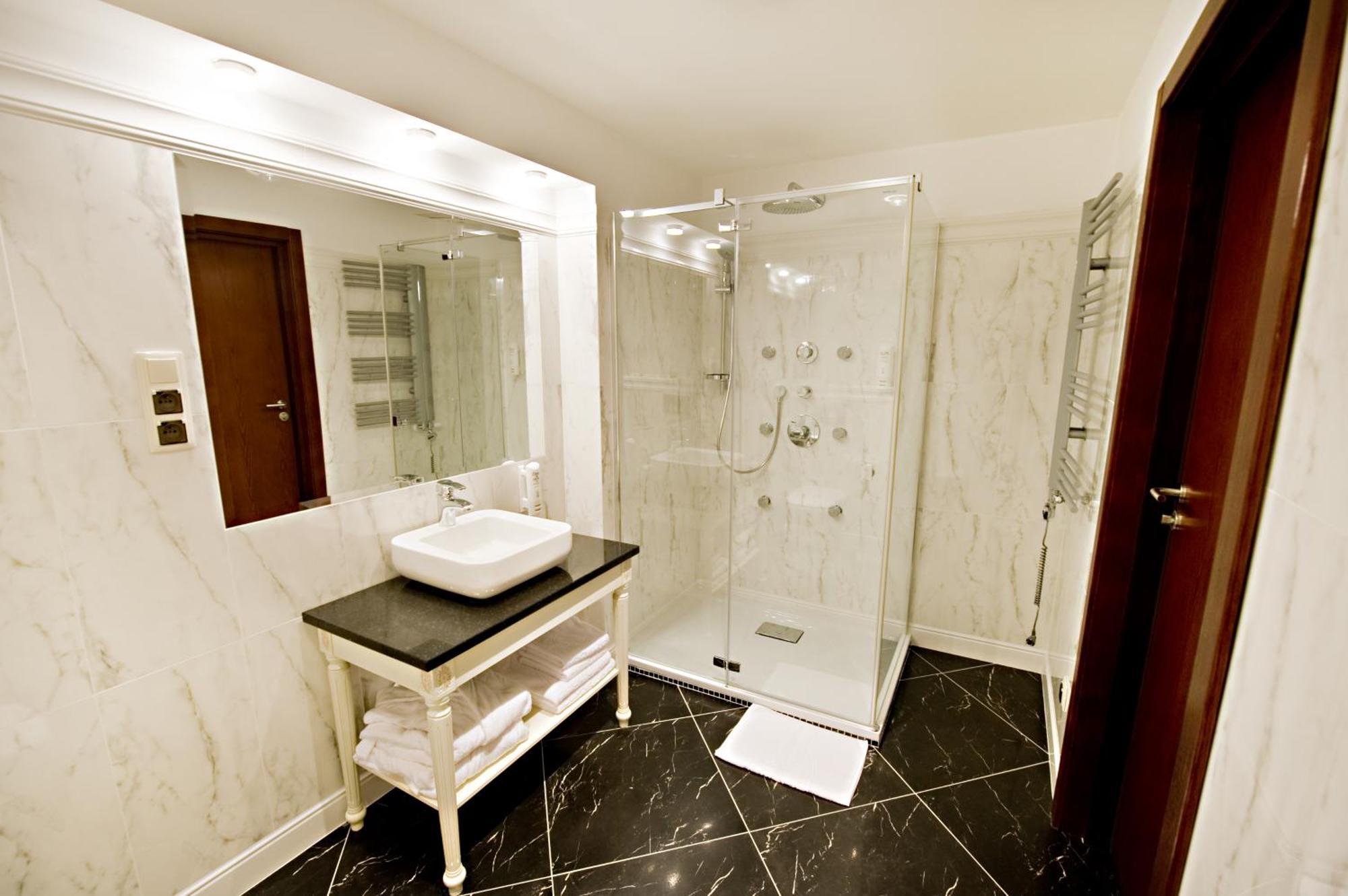 Hotel Prezydencki 4-Star Ряшів Екстер'єр фото