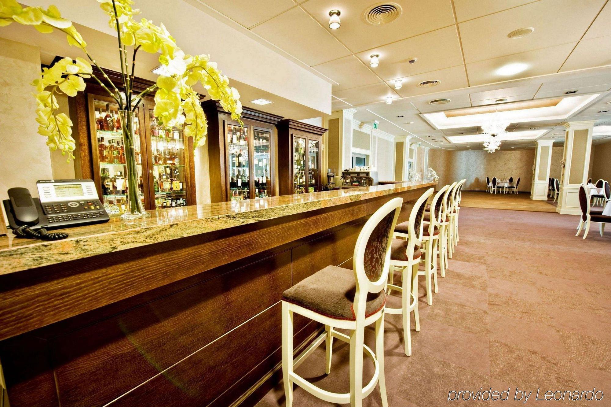 Hotel Prezydencki 4-Star Ряшів Ресторан фото