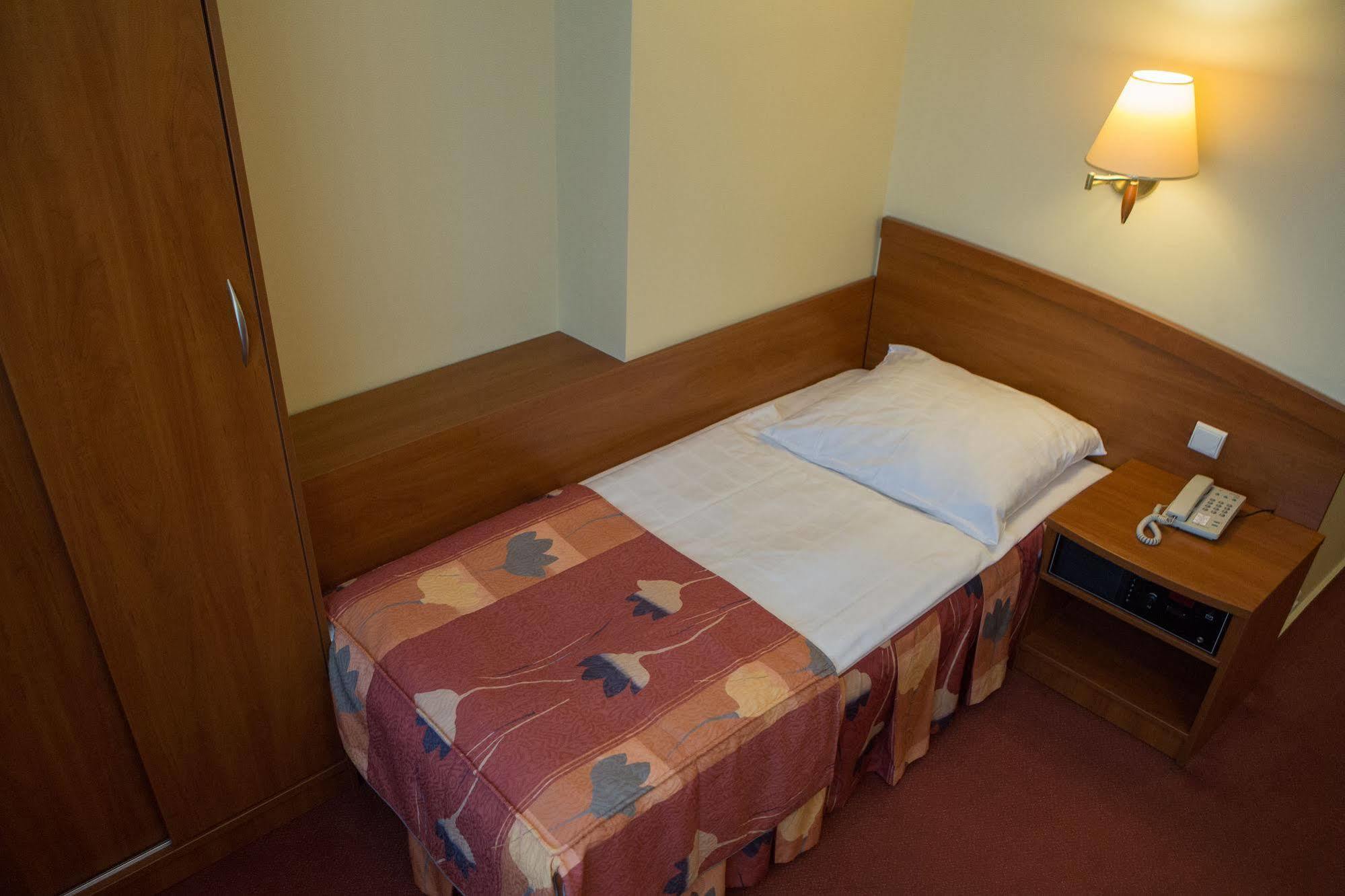 Hotel Prezydencki 4-Star Ряшів Екстер'єр фото